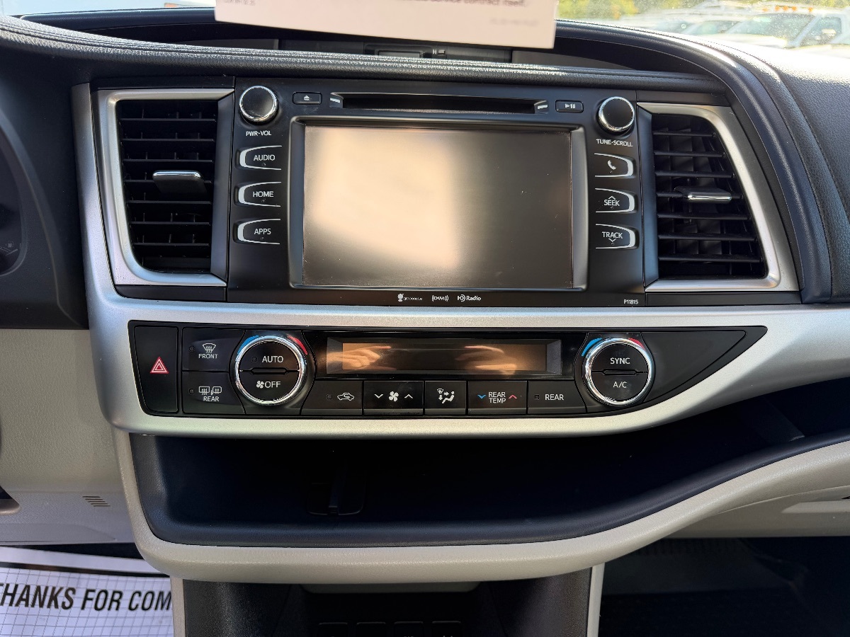 Toyota Highlander photo 16