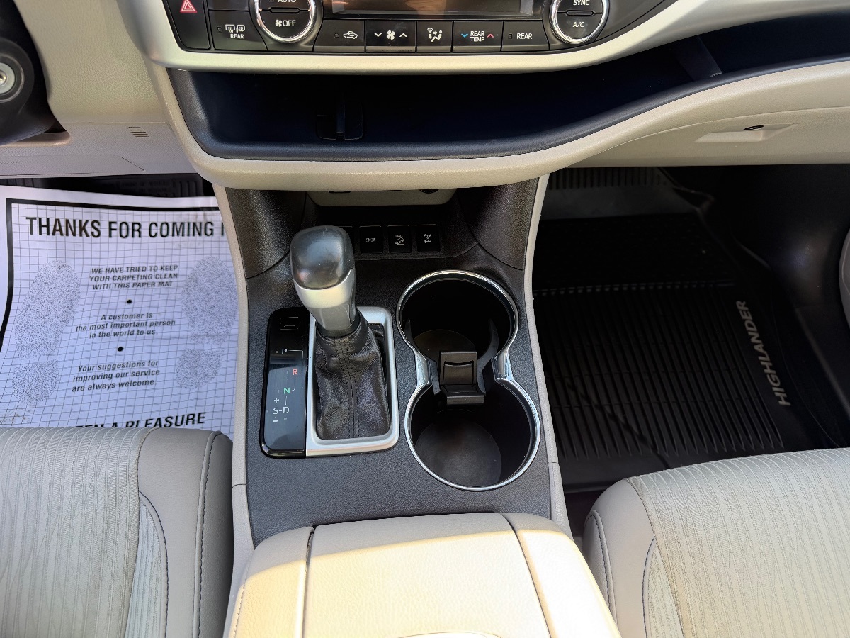 Toyota Highlander photo 17