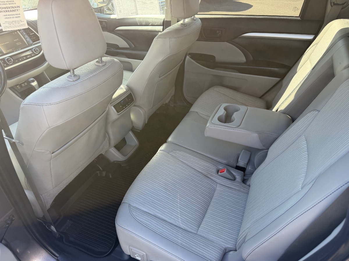 Toyota Highlander photo 22