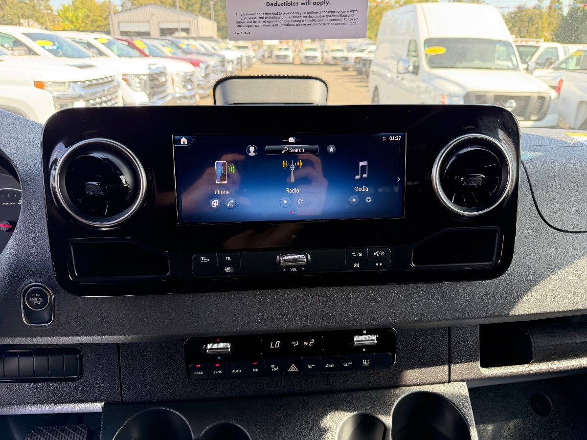 Mercedes-Benz Sprinter photo 20