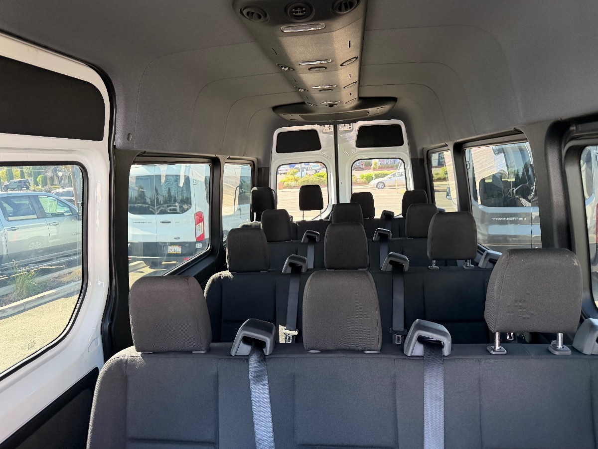 Mercedes-Benz Sprinter photo 26