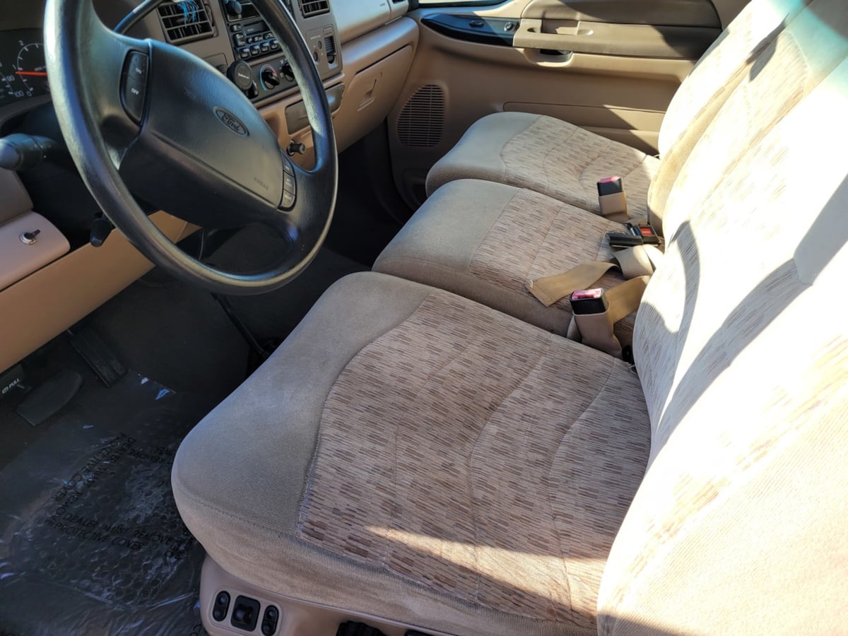 1999 Ford F-250 XLT photo 11
