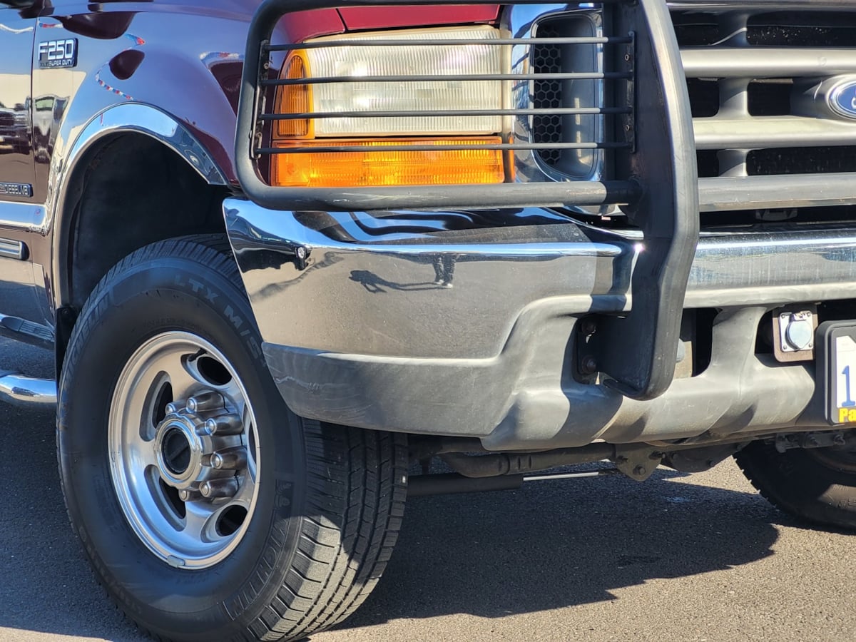 1999 Ford F-250 XLT photo 9