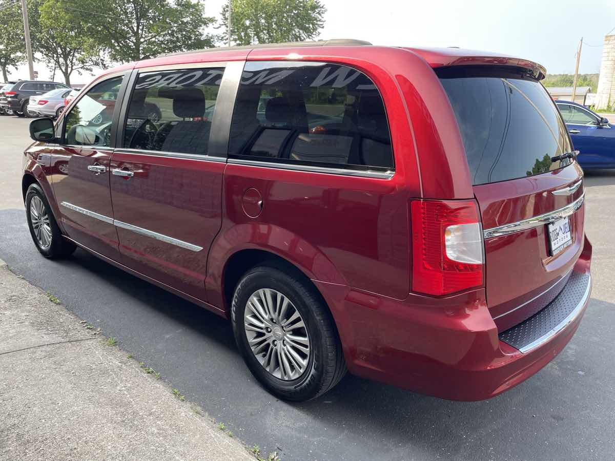 Sold 2013 Chrysler Town Country Touring-L in Spencerport