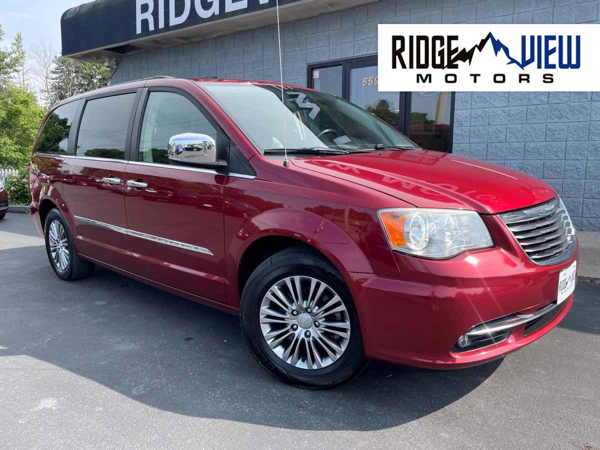 Sold 2013 Chrysler Town Country Touring-L in Spencerport