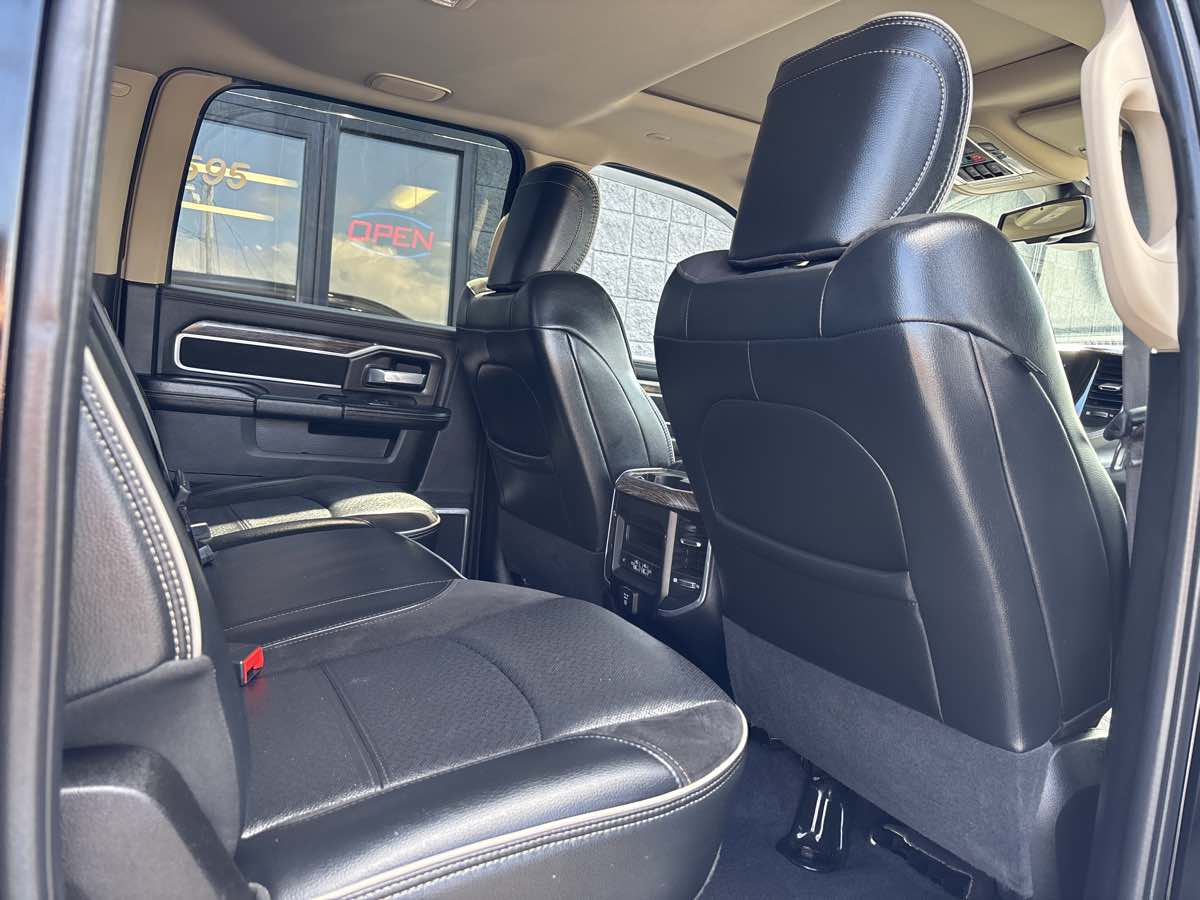 2021 Ram 2500 Laramie photo 10