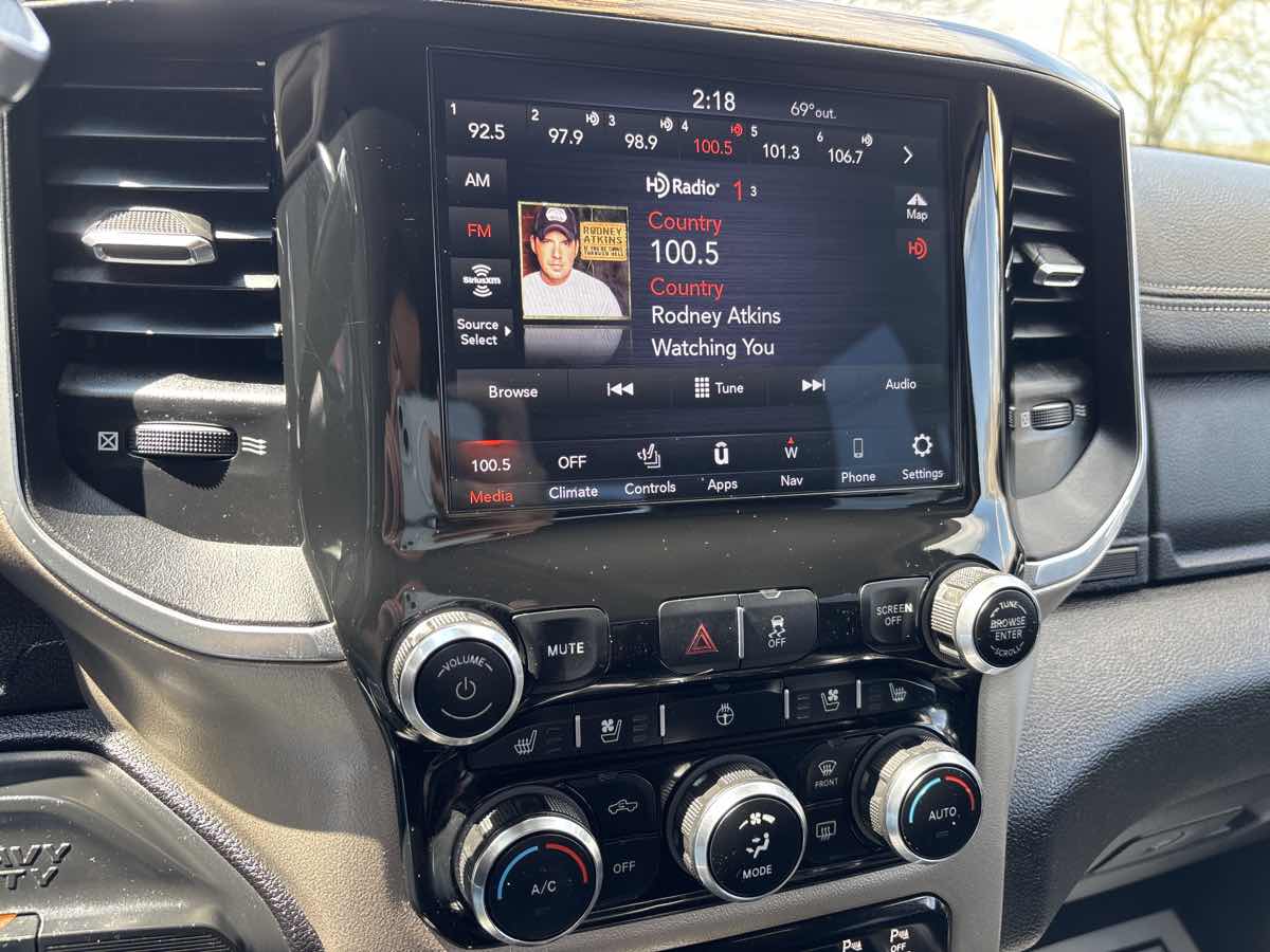 2021 Ram 2500 Laramie photo 14
