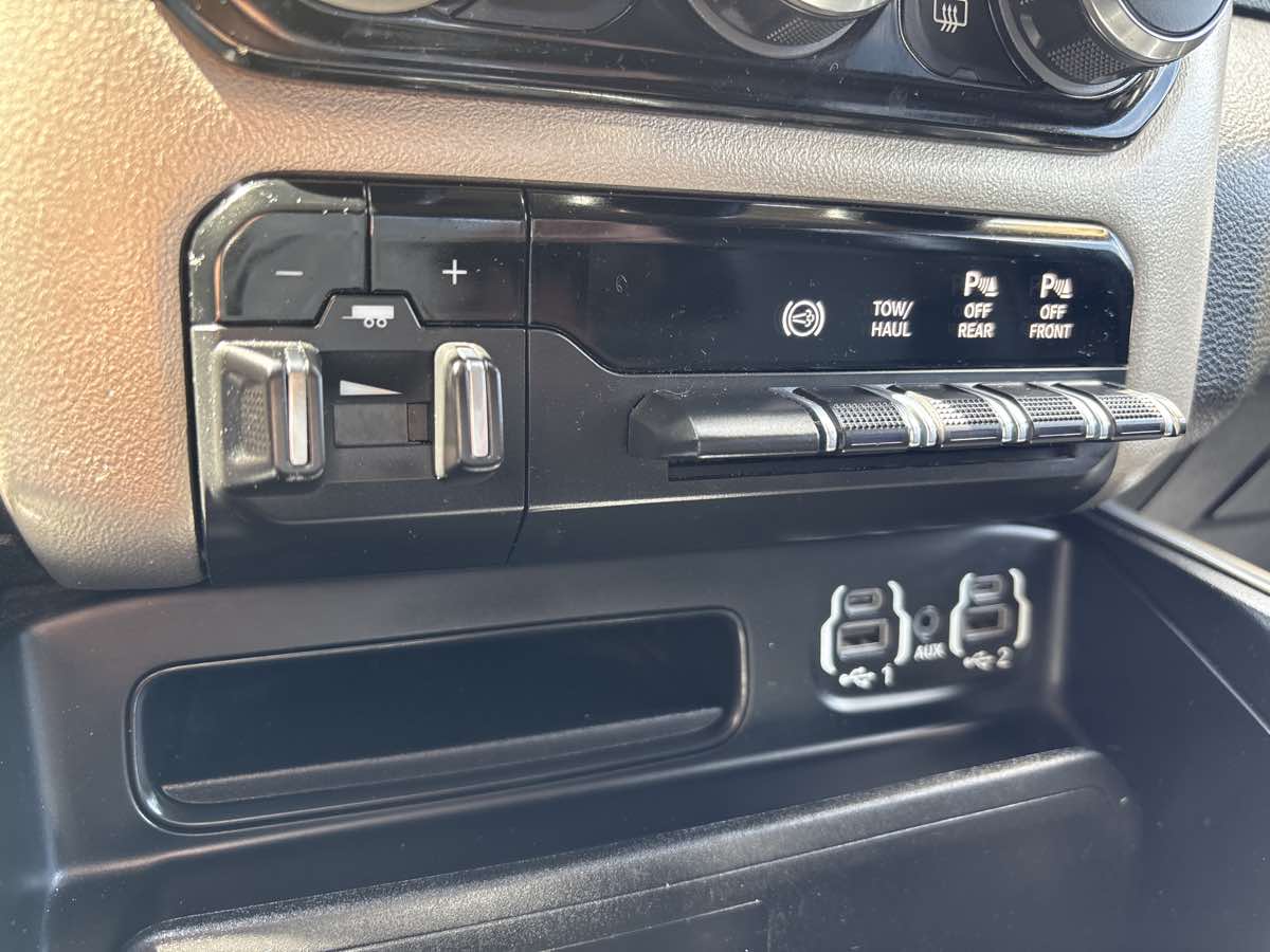 2021 Ram 2500 Laramie photo 15