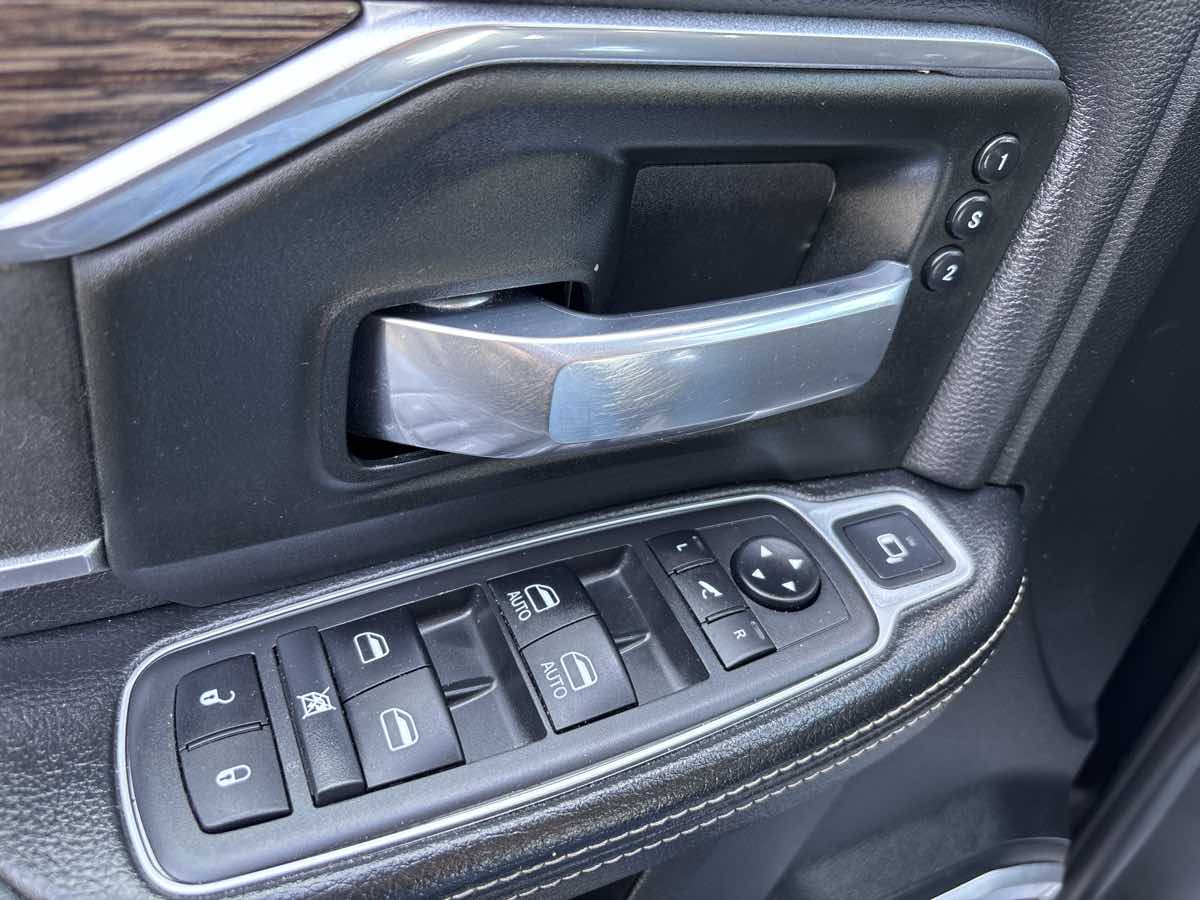 2021 Ram 2500 Laramie photo 18