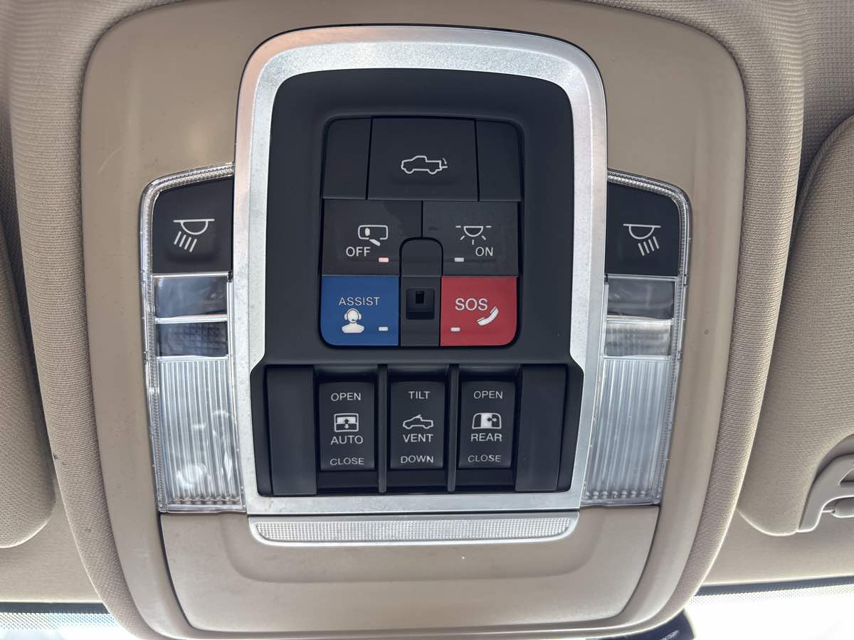 2021 Ram 2500 Laramie photo 26