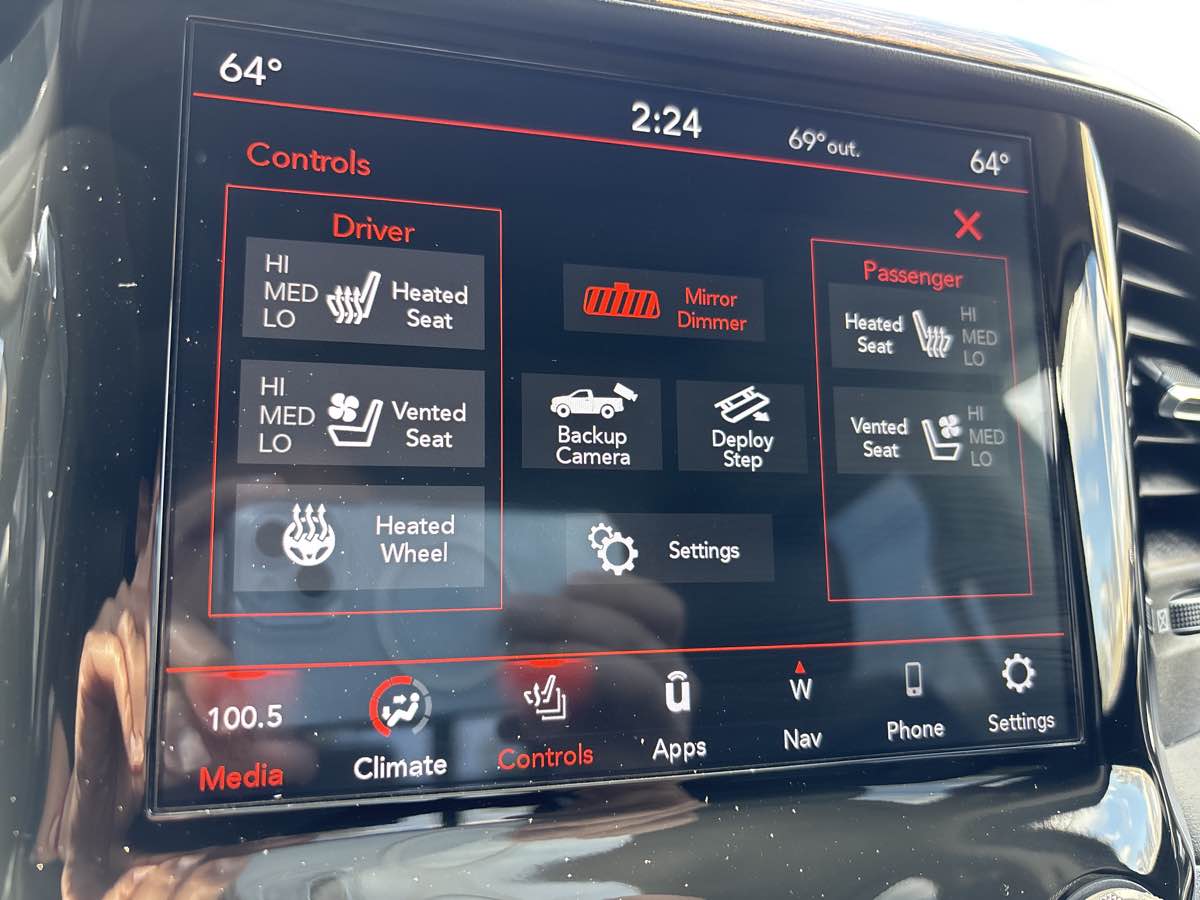 2021 Ram 2500 Laramie photo 23