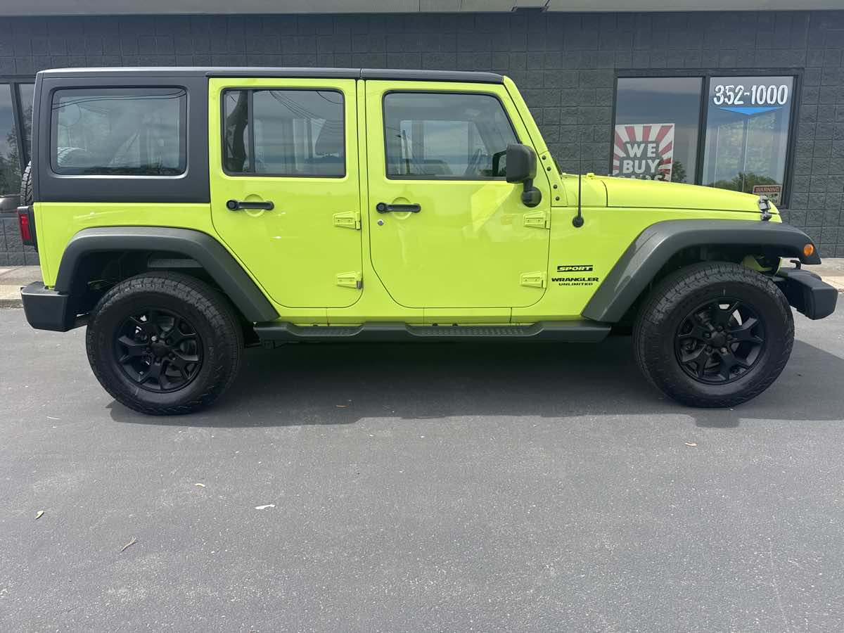 2017 Jeep Wrangler Unlimited Sport photo 2