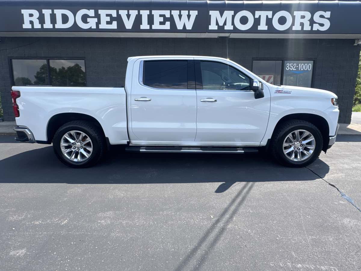 2019 Chevrolet Silverado 1500 LTZ photo 2