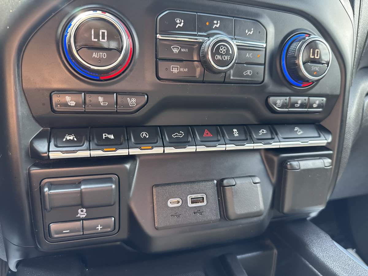 2019 Chevrolet Silverado 1500 LTZ photo 16