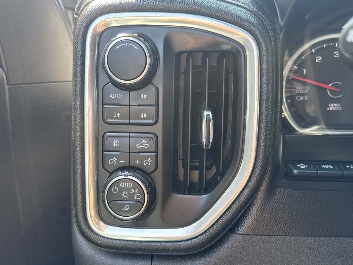 2019 Chevrolet Silverado 1500 LTZ photo 24