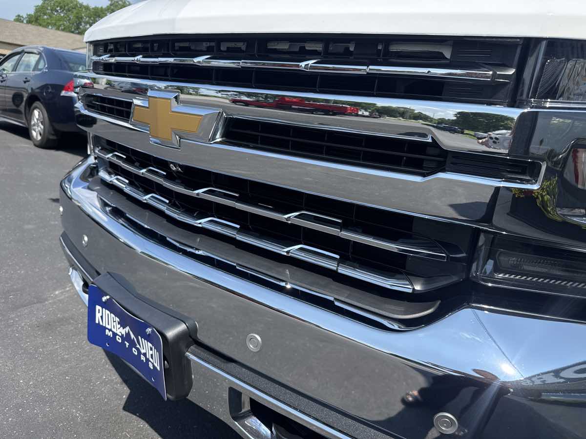 2019 Chevrolet Silverado 1500 LTZ photo 32