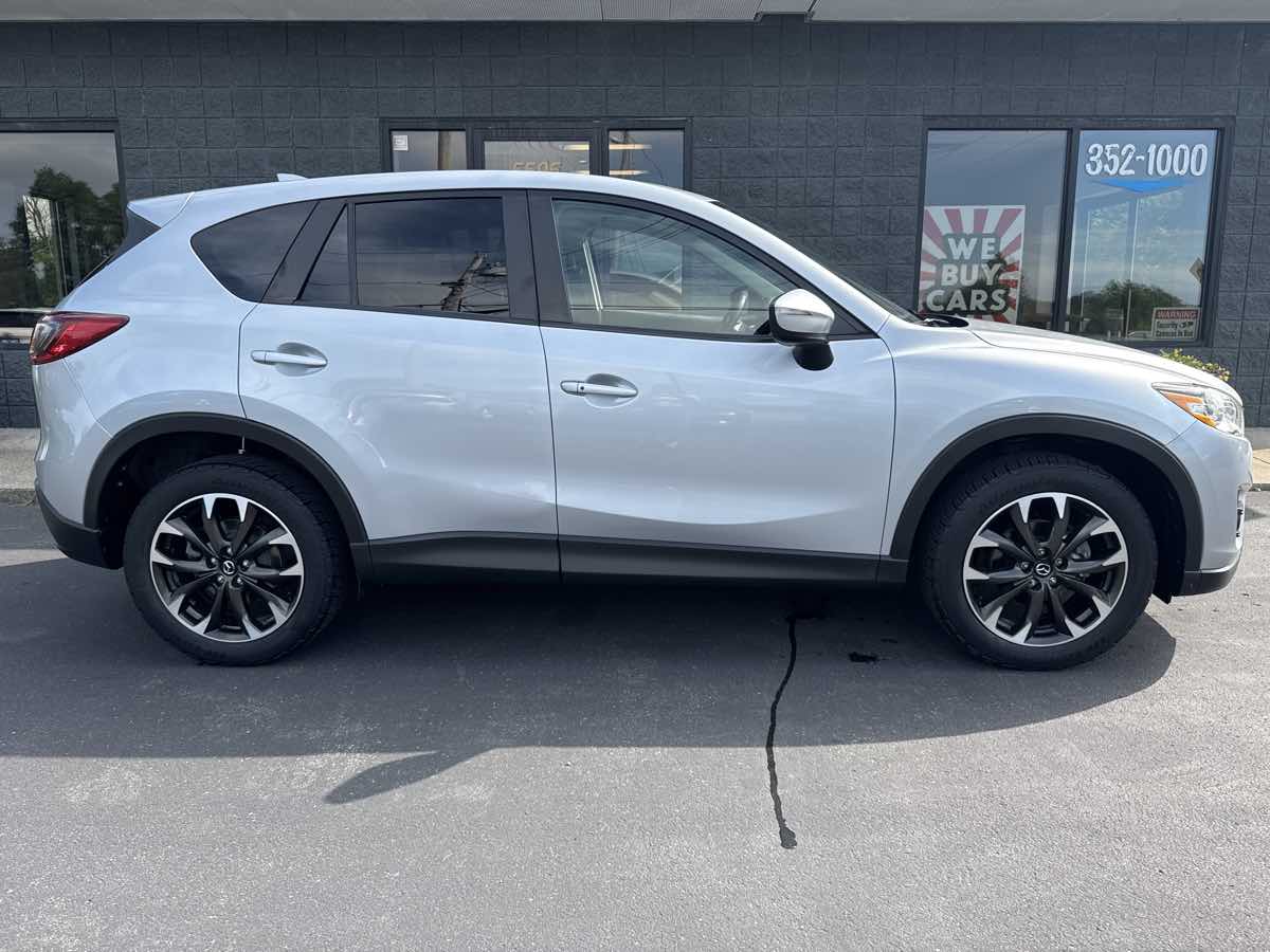 2016 Mazda CX-5 Grand Touring photo 2