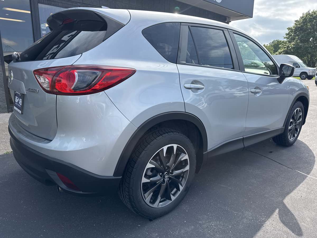 2016 Mazda CX-5 Grand Touring photo 3