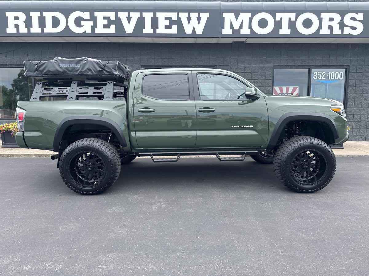 2022 Toyota Tacoma 4x4 TRD Off-Road SR Double Cab V6 photo 3