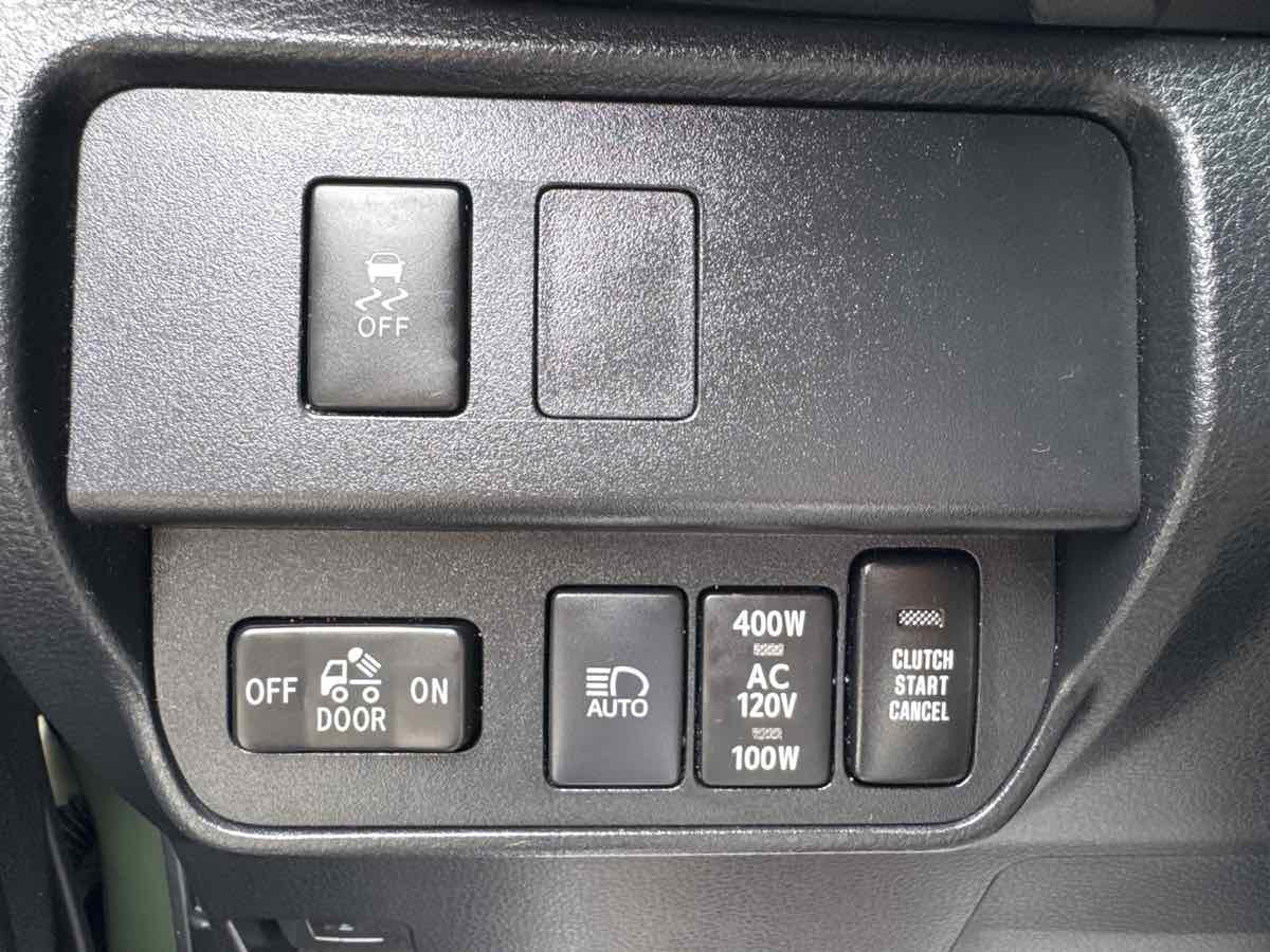 2022 Toyota Tacoma 4x4 TRD Off-Road SR Double Cab V6 photo 23