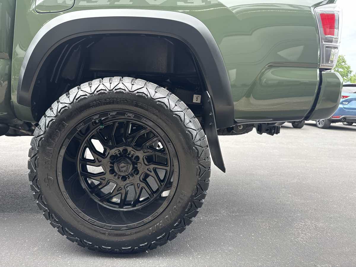2022 Toyota Tacoma 4x4 TRD Off-Road SR Double Cab V6 photo 26