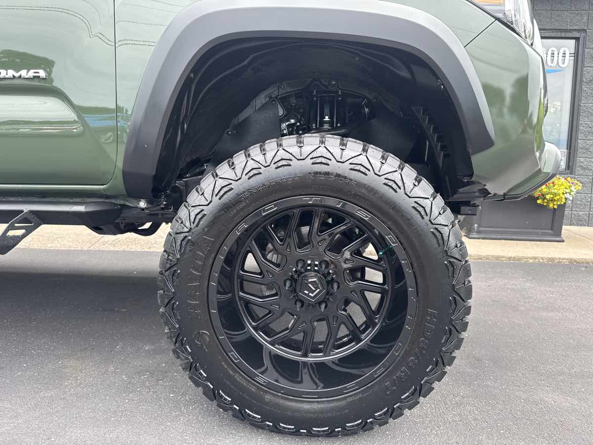 2022 Toyota Tacoma 4x4 TRD Off-Road SR Double Cab V6 photo 28