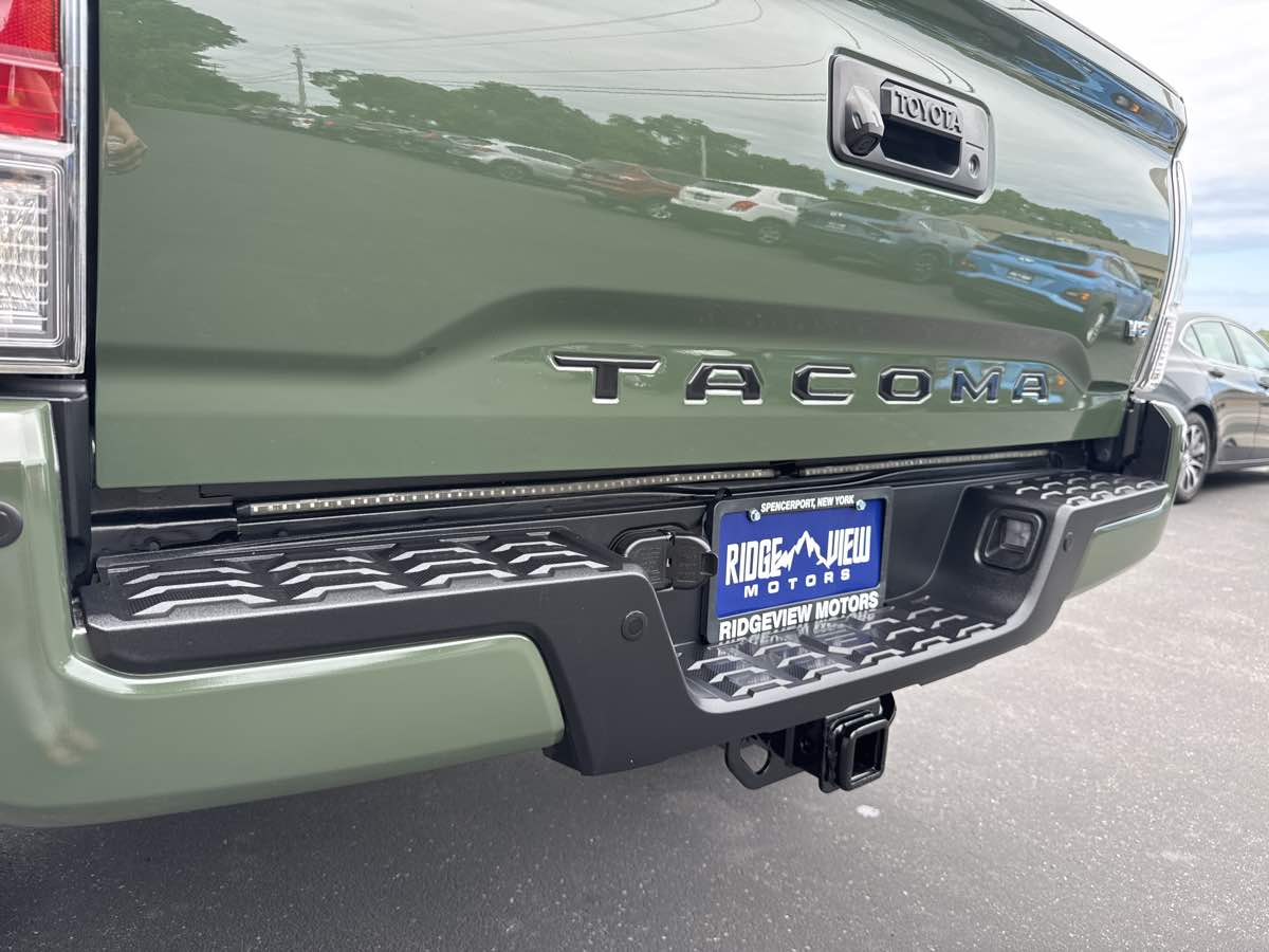 2022 Toyota Tacoma 4x4 TRD Off-Road SR Double Cab V6 photo 30