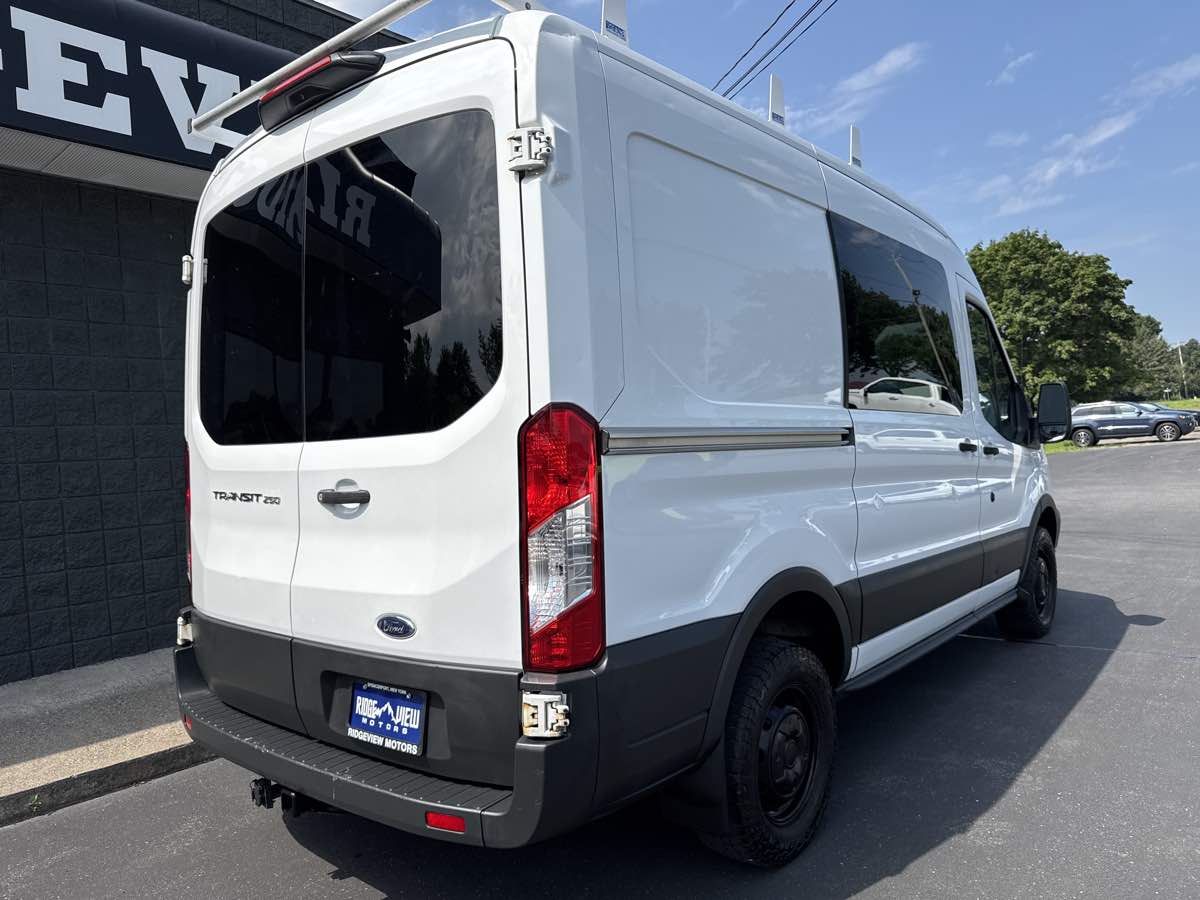 2018 Ford Transit Van photo 2