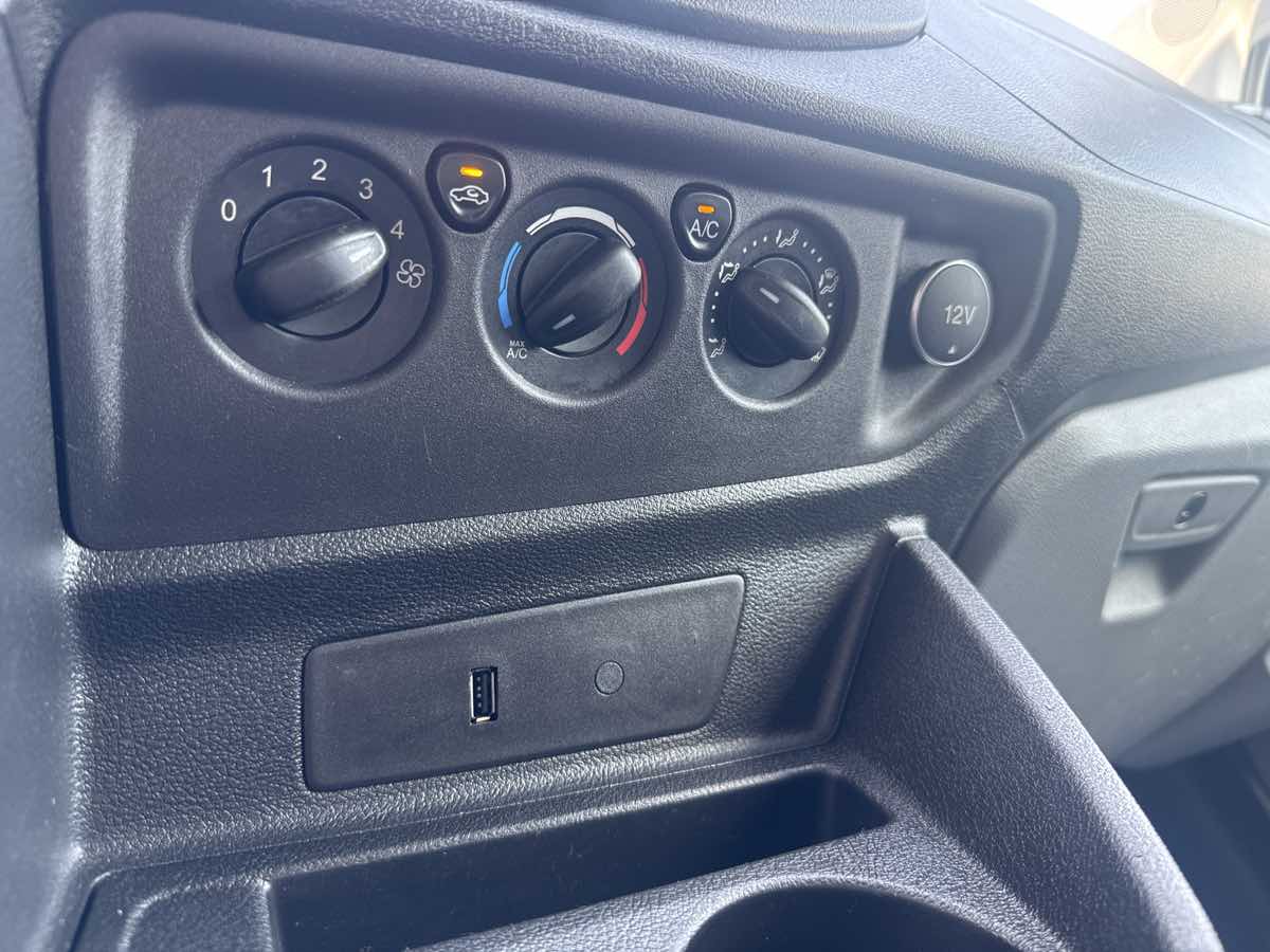 2018 Ford Transit Van photo 15
