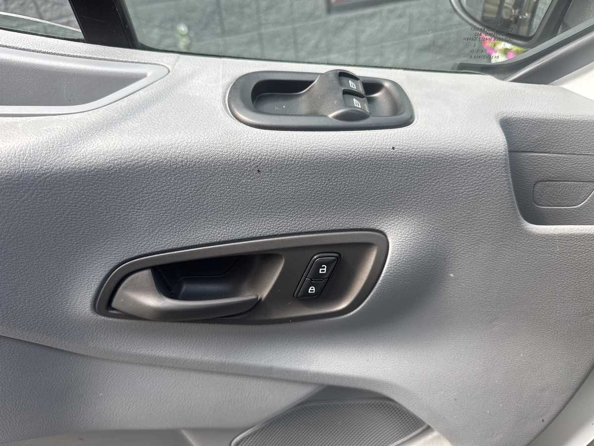 2018 Ford Transit Van photo 21