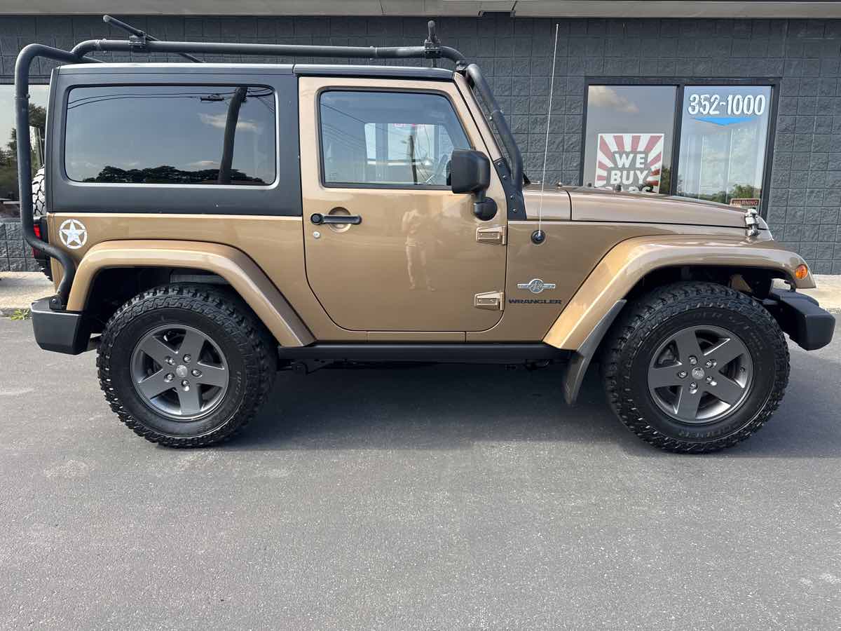 2015 Jeep Wrangler Freedom photo 2