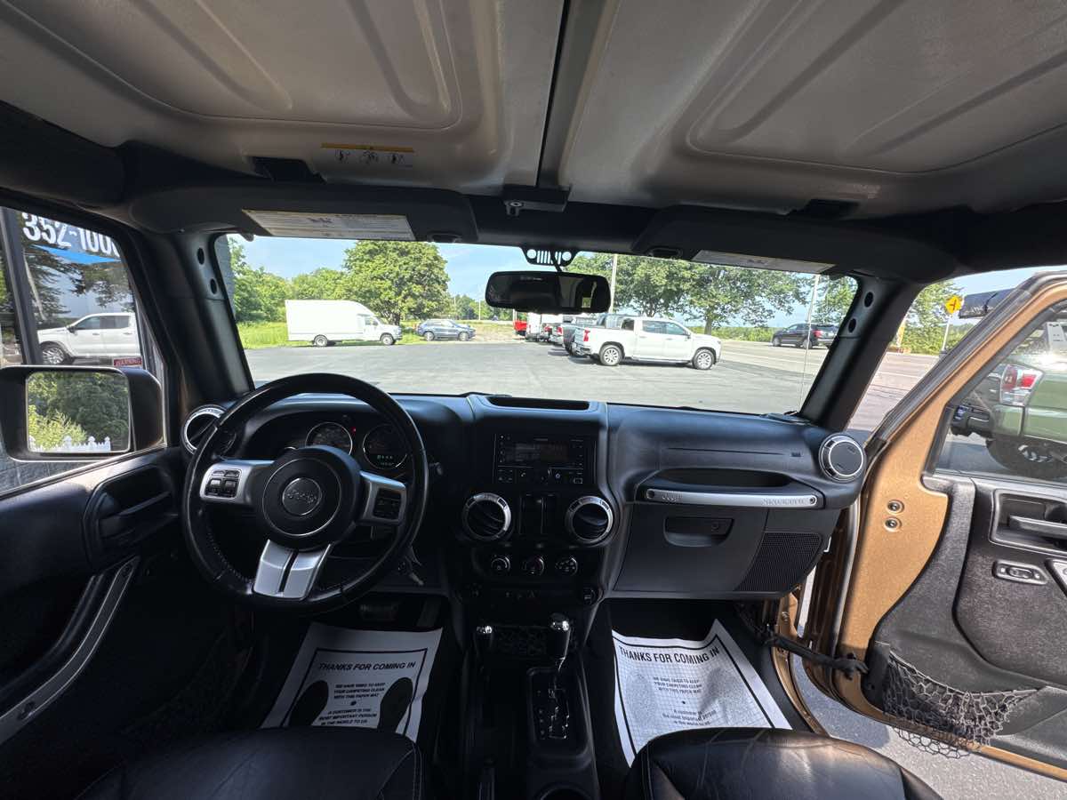 2015 Jeep Wrangler Freedom photo 12