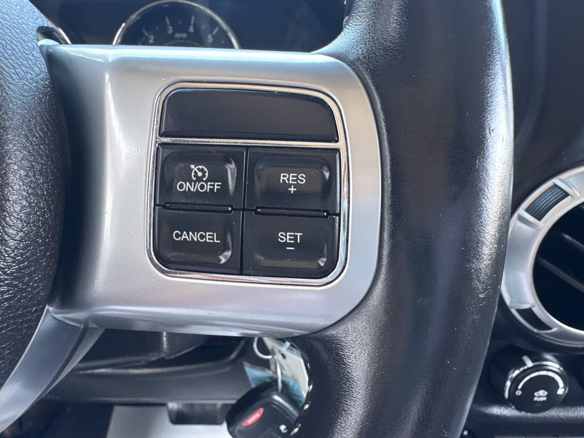 2015 Jeep Wrangler Freedom photo 17