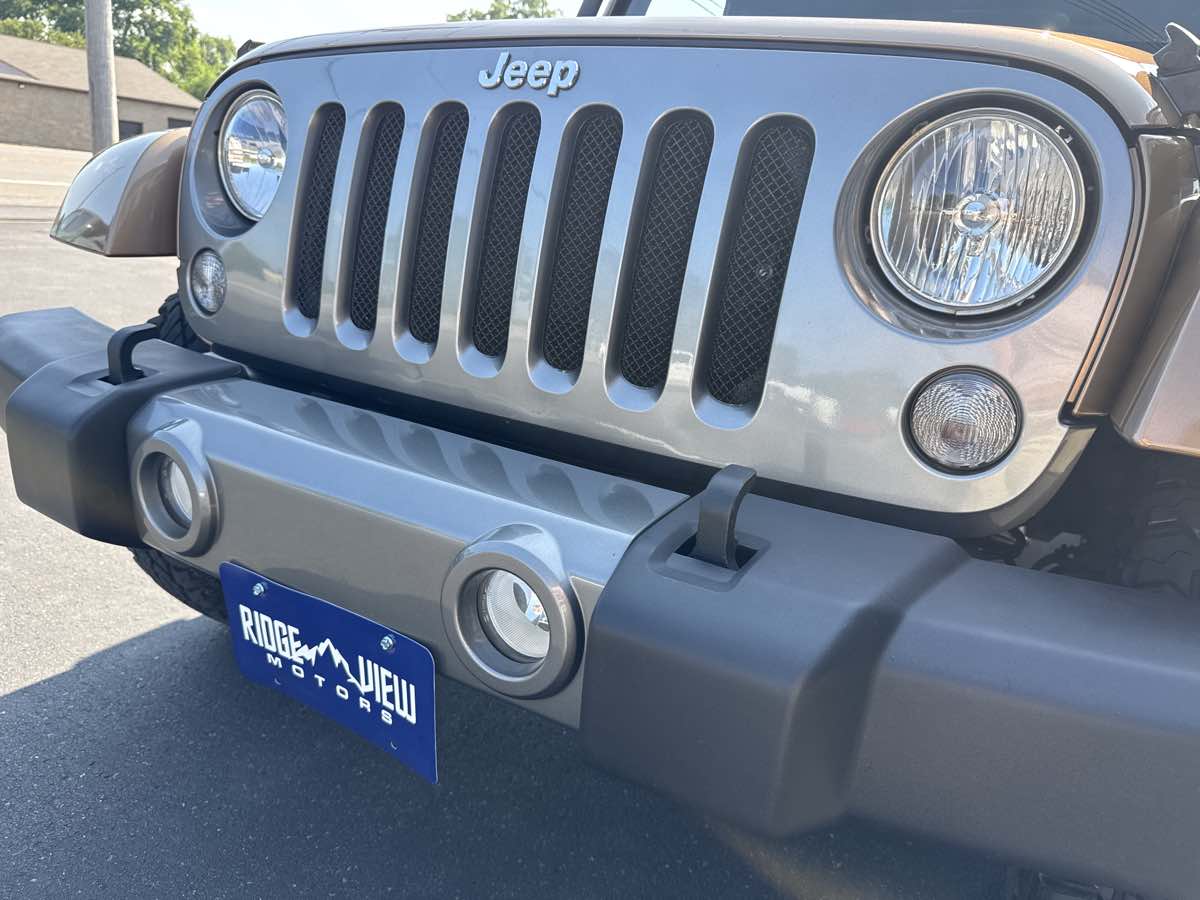 2015 Jeep Wrangler Freedom photo 23
