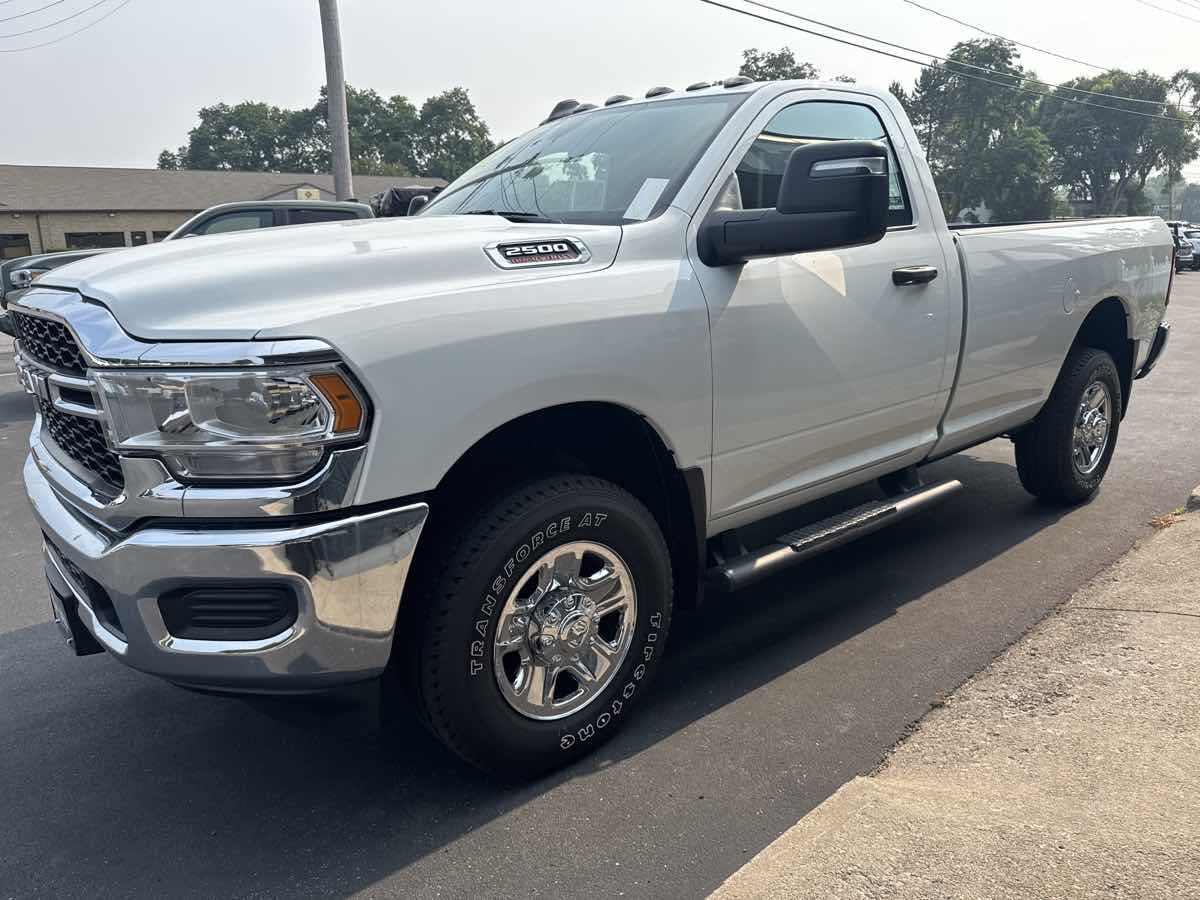 2024 Ram 2500 Tradesman photo 6