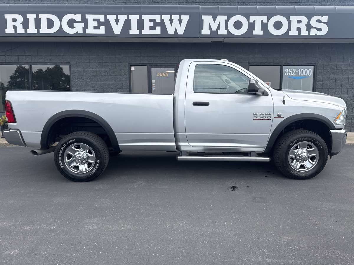 2018 Ram 3500 Tradesman photo 2