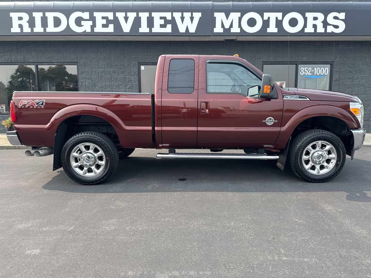 2015 Ford F-350 Lariat photo 2