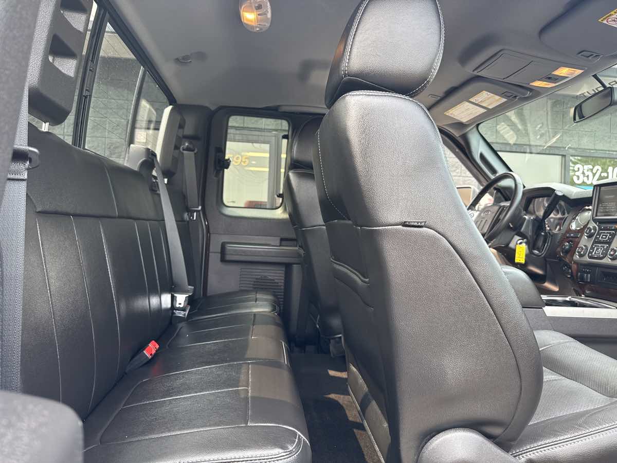 2015 Ford F-350 Lariat photo 11