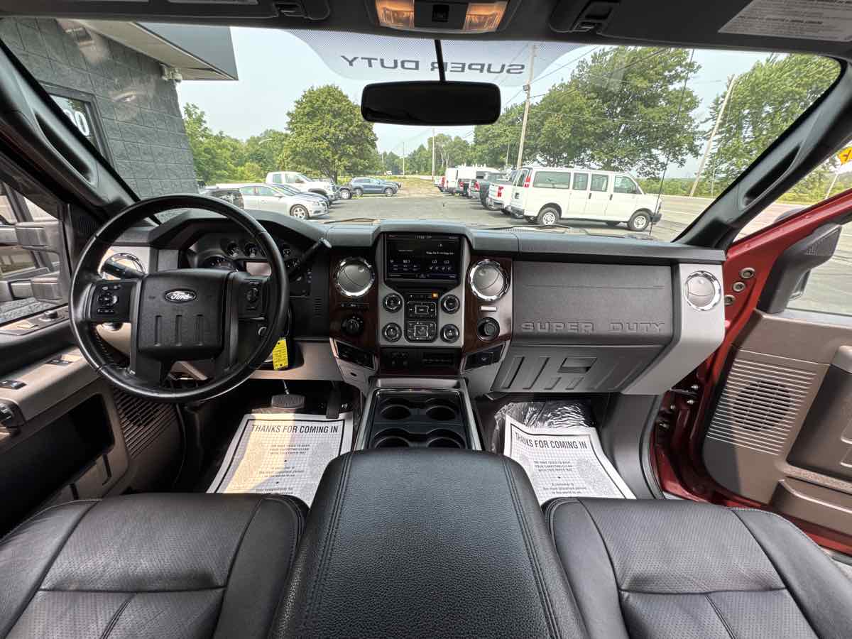 2015 Ford F-350 Lariat photo 13