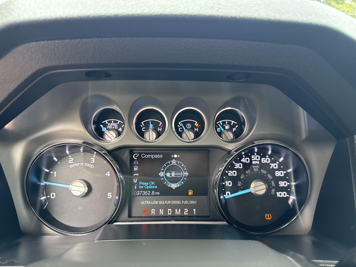 2015 Ford F-350 Lariat photo 14