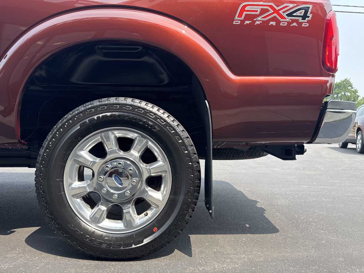 2015 Ford F-350 Lariat photo 24
