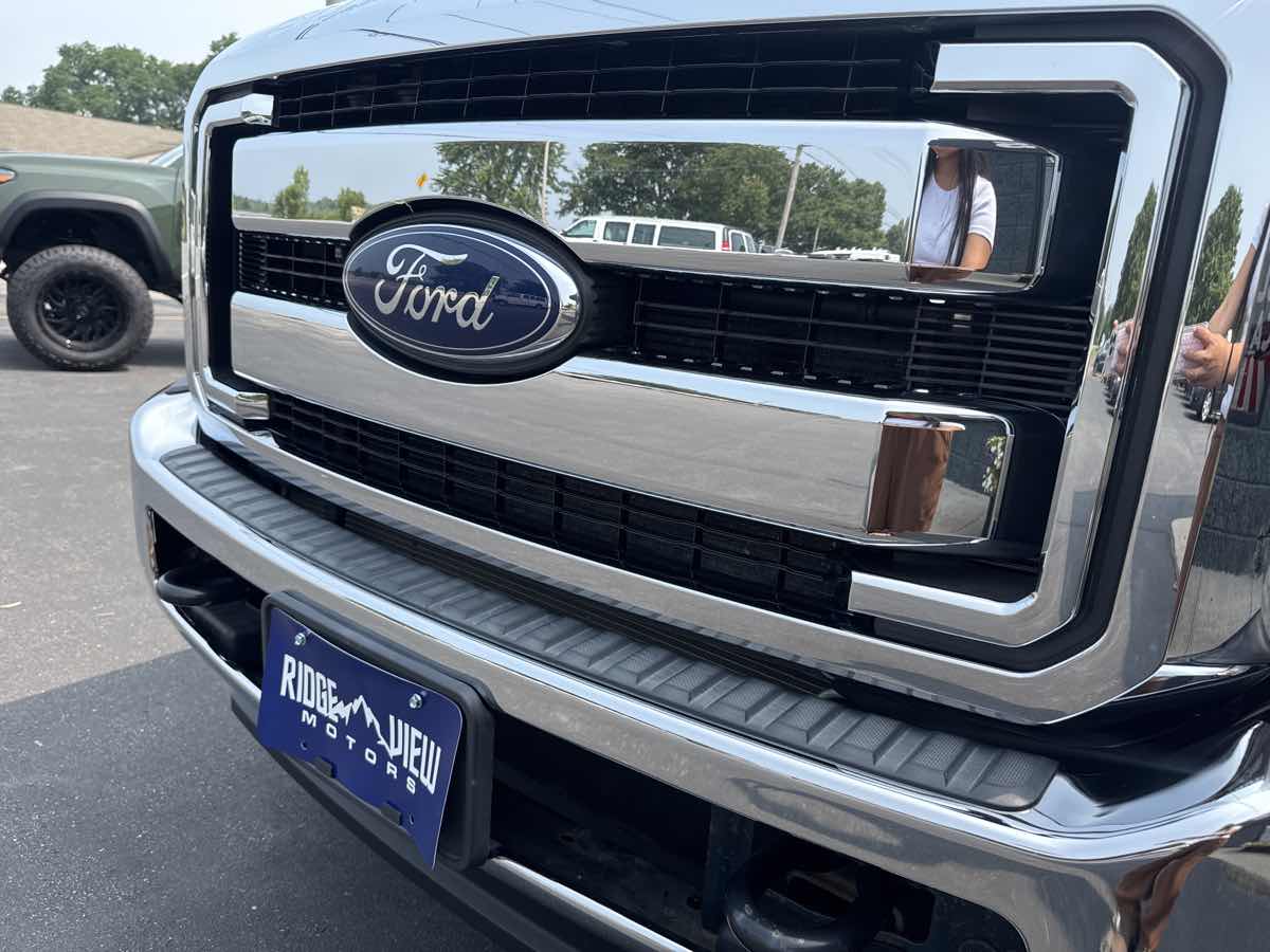 2015 Ford F-350 Lariat photo 27