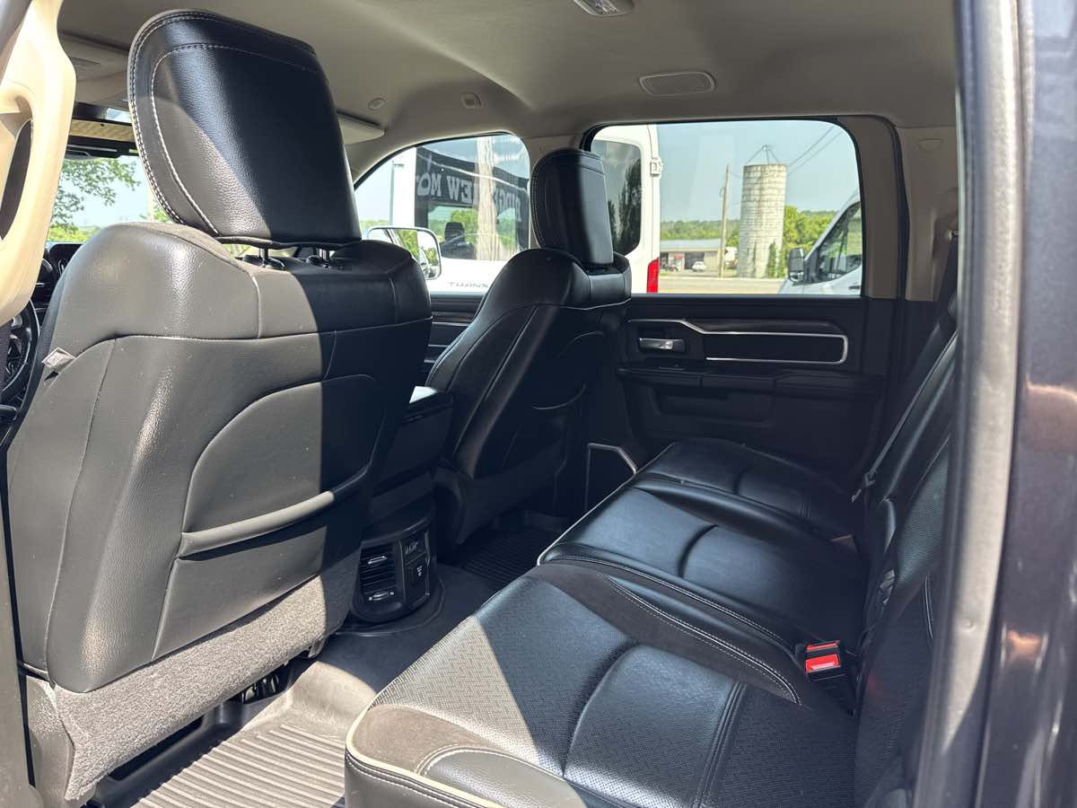 2021 Ram 3500 Laramie photo 9