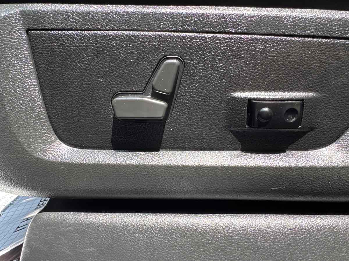2021 Ram 3500 Laramie photo 36