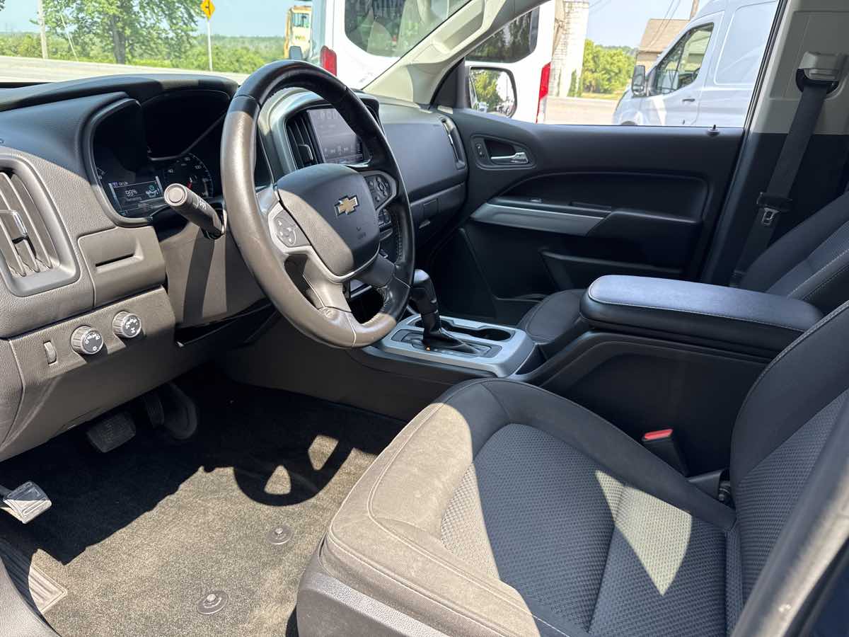 2018 Chevrolet Colorado LT photo 8
