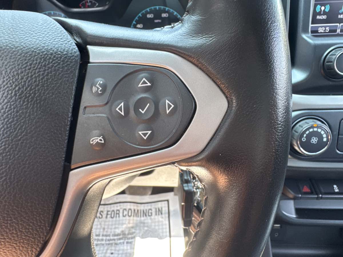2018 Chevrolet Colorado LT photo 17
