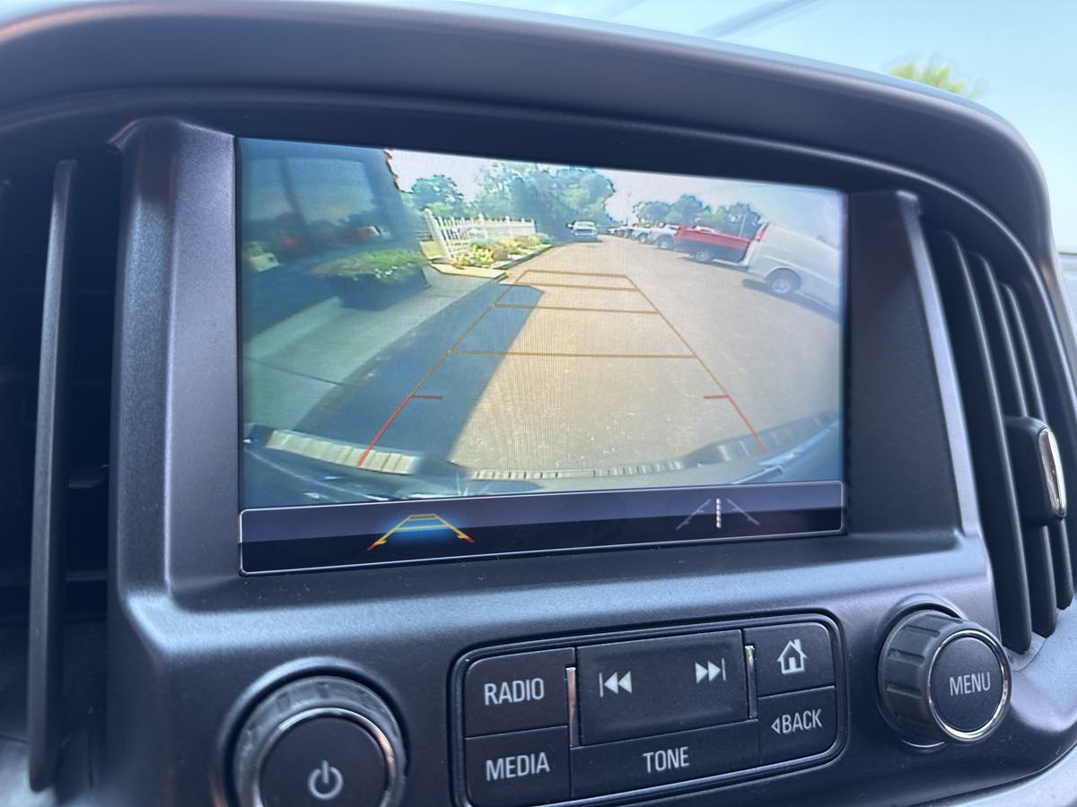 2018 Chevrolet Colorado LT photo 19