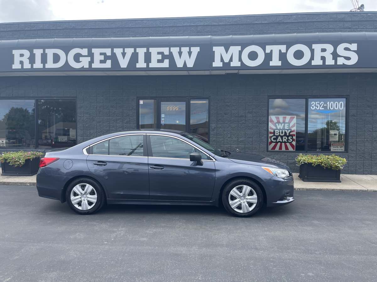 2016 Subaru Legacy 2.5i photo 2