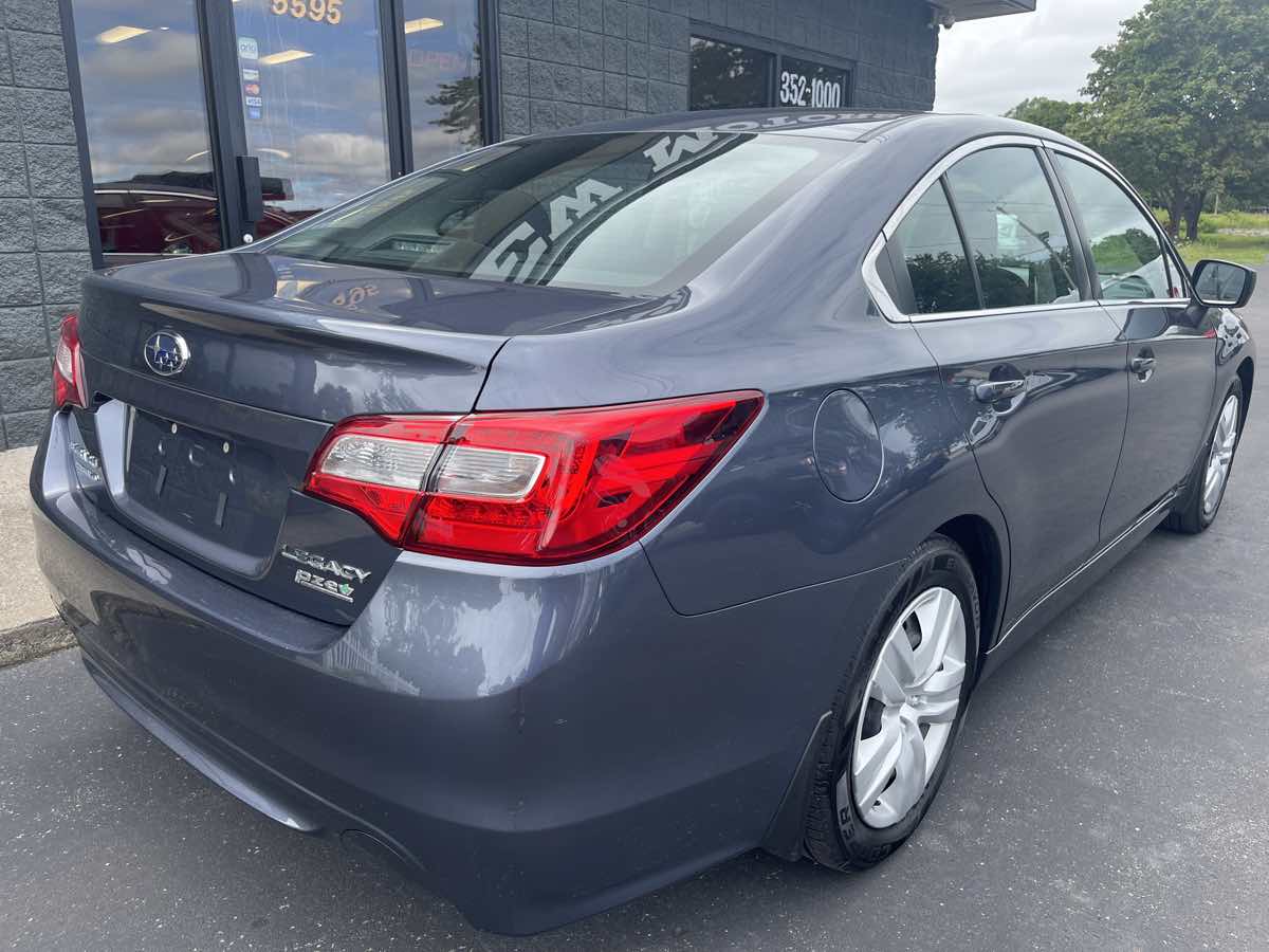 2016 Subaru Legacy 2.5i photo 3