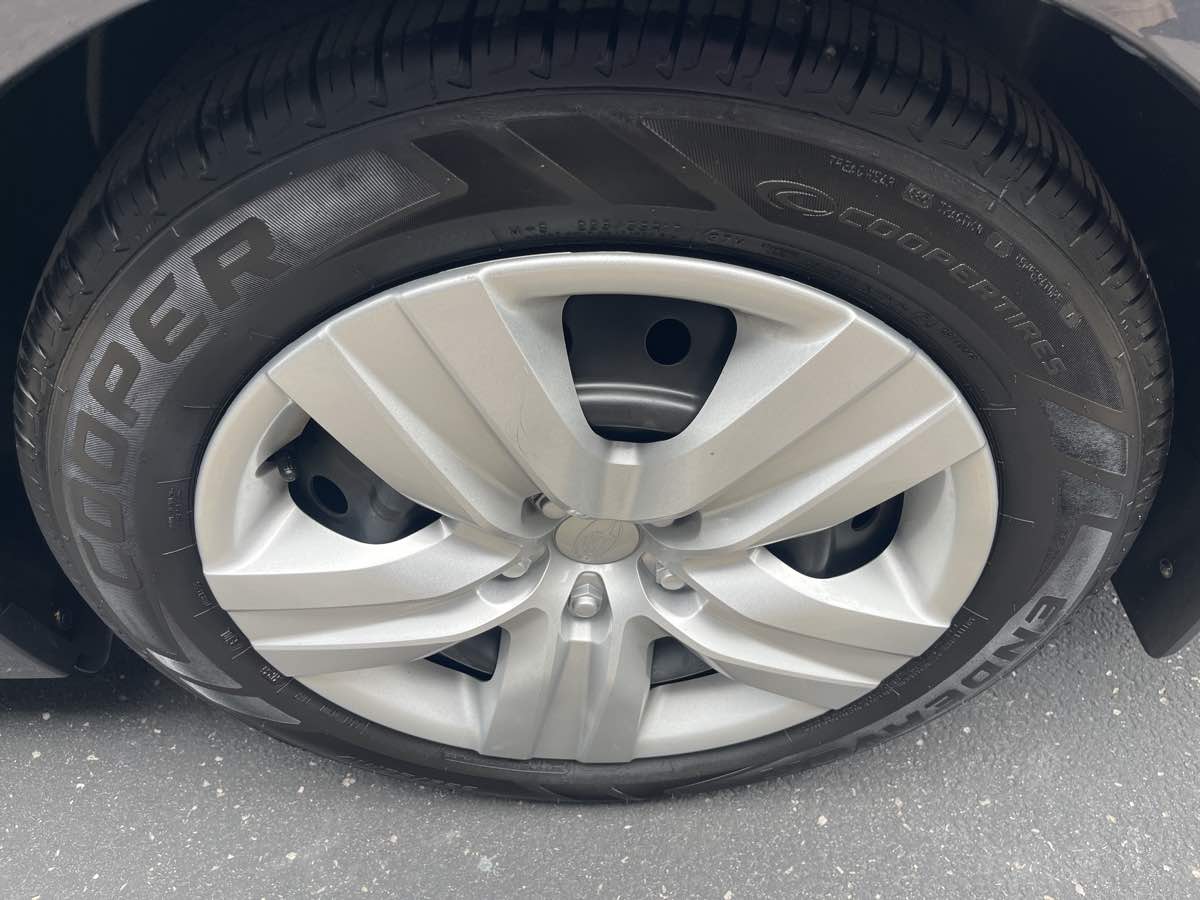 2016 Subaru Legacy 2.5i photo 11